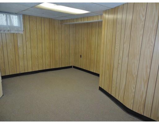 85 Clayton St, Springfield, MA 01107 photo 25