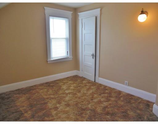 85 Clayton St, Springfield, MA 01107 photo 22