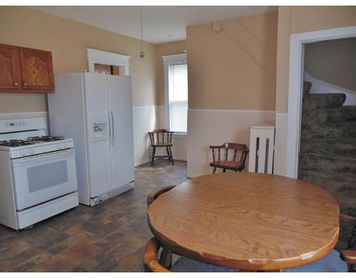 85 Clayton St, Springfield, MA 01107 photo 10
