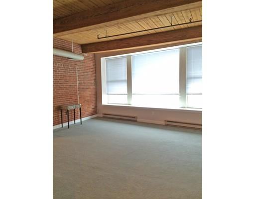 158 Chestnut St #3E, Springfield, MA 01103 photo 1