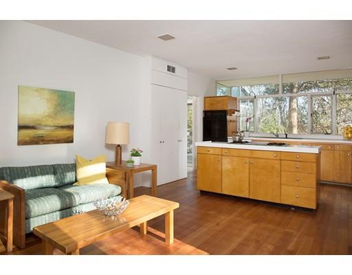 75 Robin Rd, Weston, MA 02493 photo 5