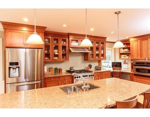 18 Thomas Rd, Wellesley, MA 02482 photo 6