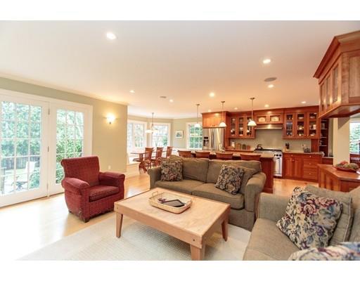 18 Thomas Rd, Wellesley, MA 02482 photo 11