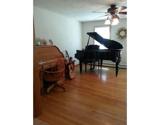 75 Marshall Ave, Mansfield, MA 02048 photo 6