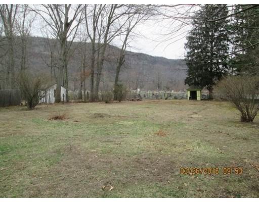 26 E Green St, Easthampton, MA 01027 photo 6
