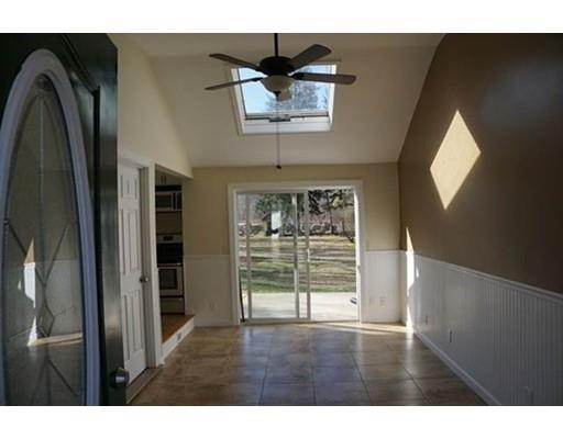 26 E Green St, Easthampton, MA 01027 photo 3