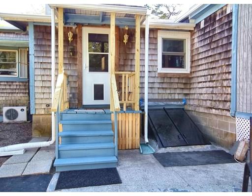 35 Algonquin St, Buzzards Bay, MA 02532 photo 4
