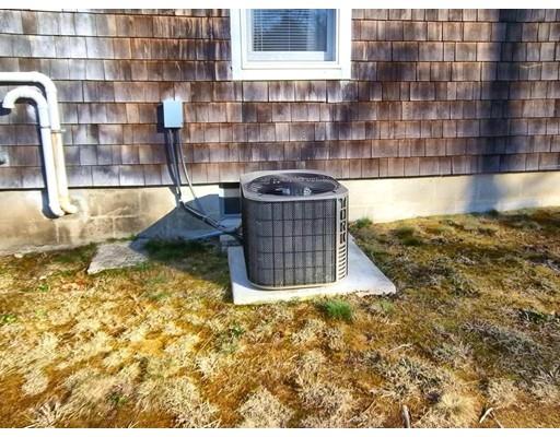 35 Algonquin St, Buzzards Bay, MA 02532 photo 9