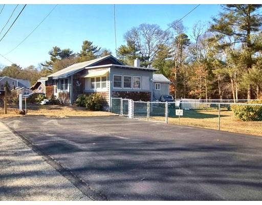 35 Algonquin St, Buzzards Bay, MA 02532 photo 2