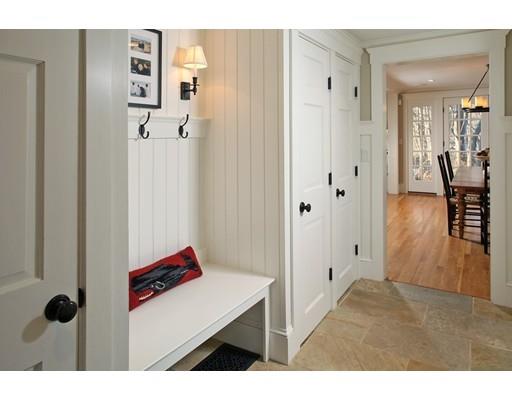 33 Thompson Ave, Hingham, MA 02043 photo 9