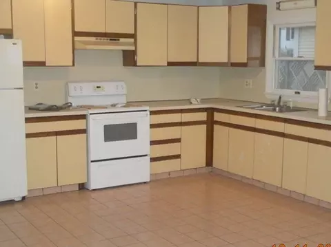 4 Barnes St # -B, Wareham, MA 02571 photo 2