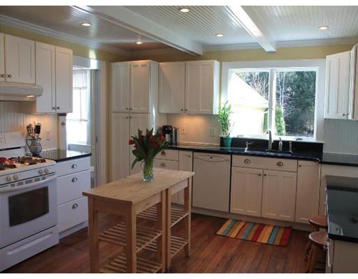 36 Briggs St, Easthampton, MA 01027 photo 4