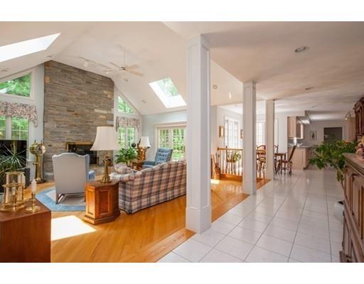 2 Doeskin Dr, Framingham, MA 01701 photo 12