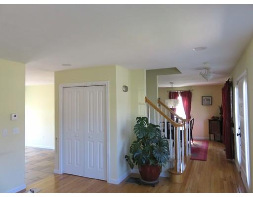 8 Lynne Rd, Wareham, MA 02571 photo 4