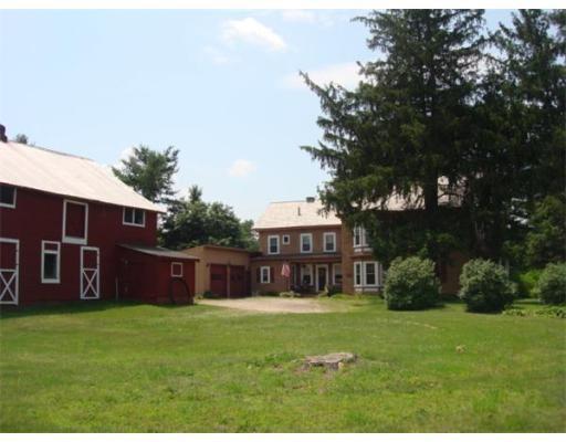 502 E State St, Granby, MA 01033 photo 3