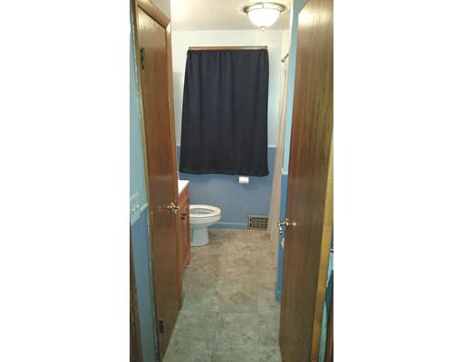 73 Acker Cir, Chicopee, MA 01013 photo 9