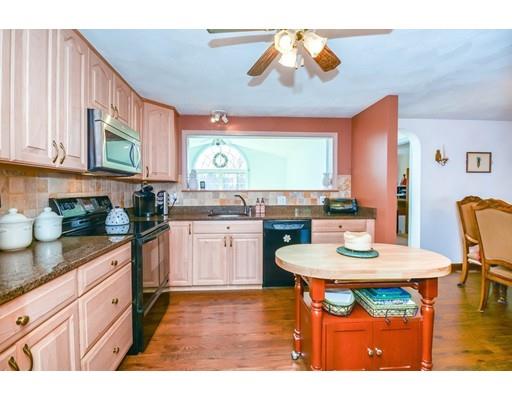 32 Wood Ln, Maynard, MA 01754 photo 4