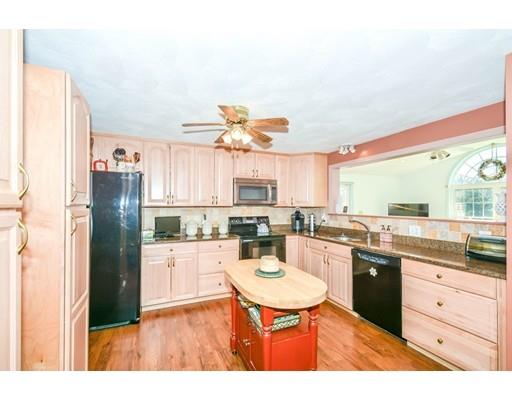 32 Wood Ln, Maynard, MA 01754 photo 3