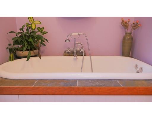 25 Skye Line Dr, Sutton, MA 01590 photo 10