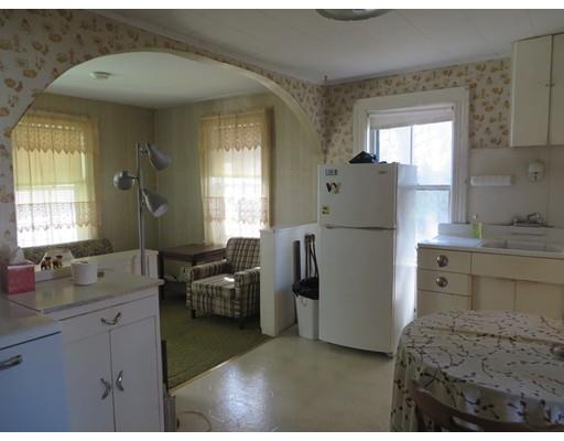 28 Broad St, Chicopee, MA 01020 photo 4