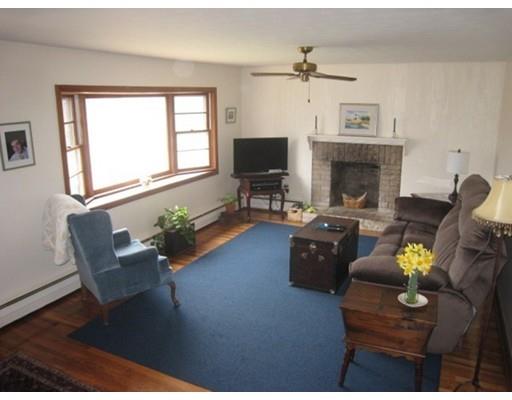749 Washington St, Gloucester, MA 01930 photo 3