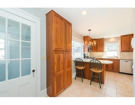 21 Humphrey St, Marblehead, MA 01945 photo 8