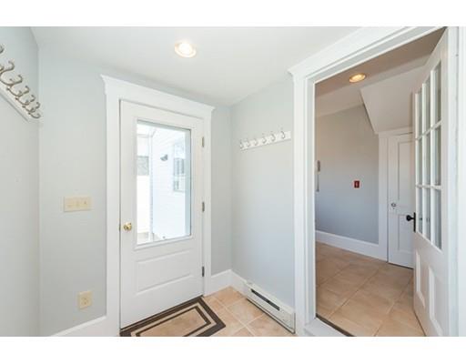 21 Humphrey St, Marblehead, MA 01945 photo 9