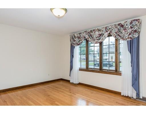 128 Tamarack Dr, Springfield, MA 01129 photo 9