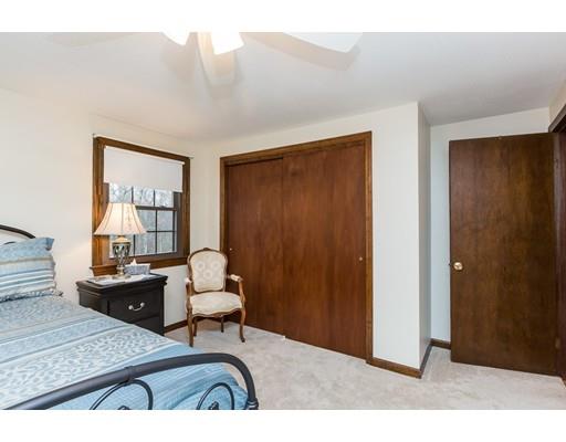 128 Tamarack Dr, Springfield, MA 01129 photo 16