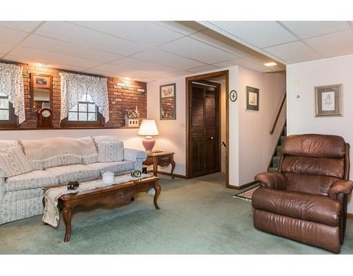 128 Tamarack Dr, Springfield, MA 01129 photo 12