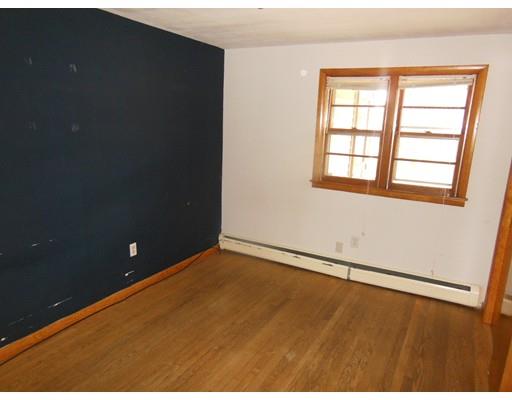 1082 Plumtree Rd, Springfield, MA 01119 photo 14