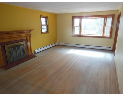 1082 Plumtree Rd, Springfield, MA 01119 photo 12