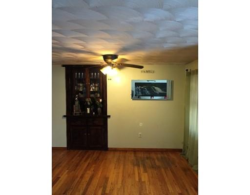 10 Monrovia St, Springfield, MA 01104 photo 9