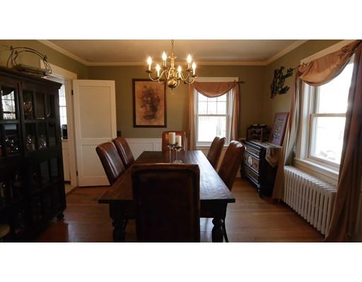 7 Ocean Ave, Marblehead, MA 01945 photo 4