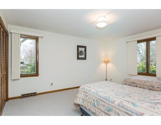 69 Willow Brook Rd, Longmeadow, MA 01106 photo 23