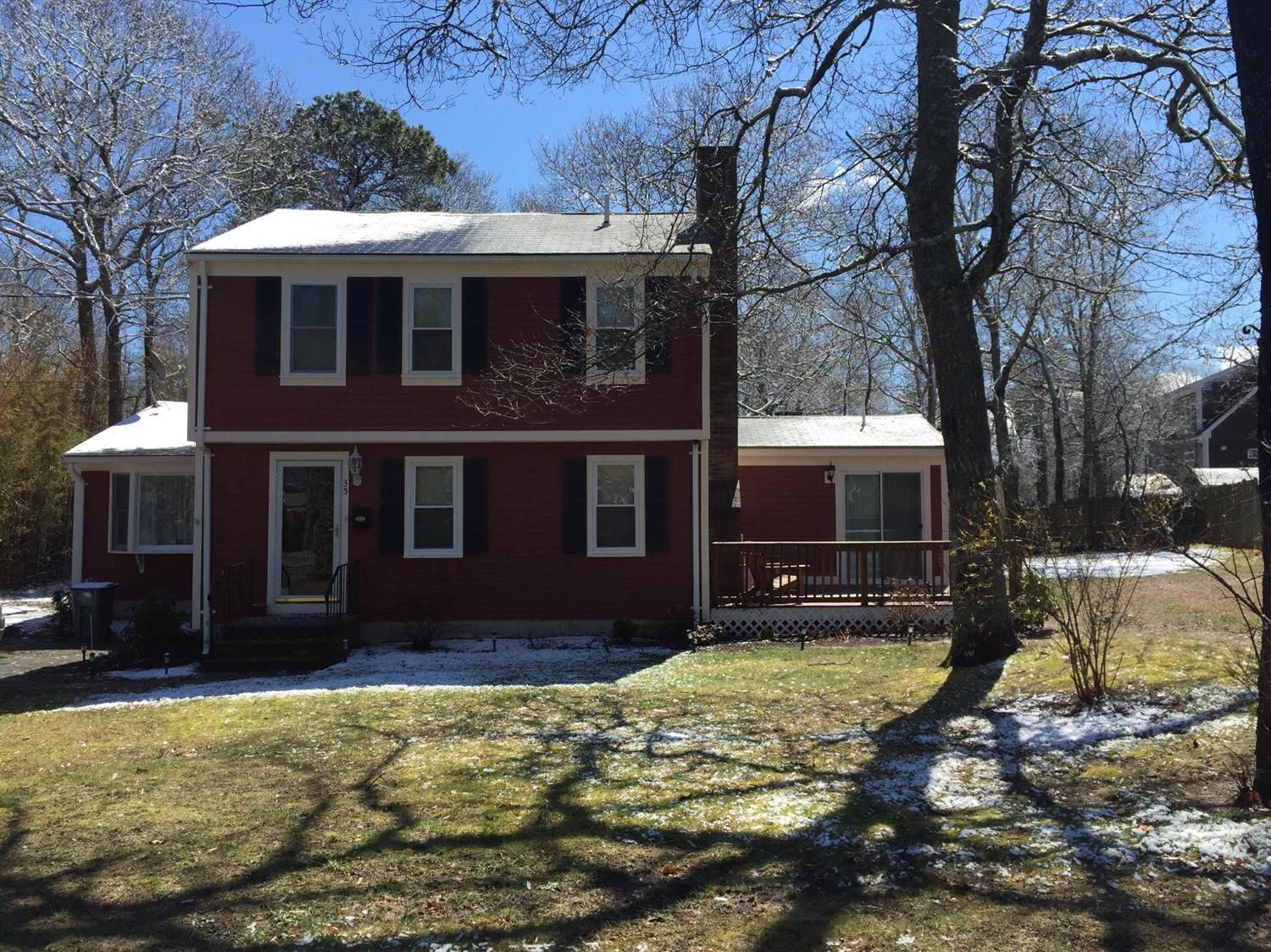 35 County Seat St, Hyannis, MA 02601 photo 2
