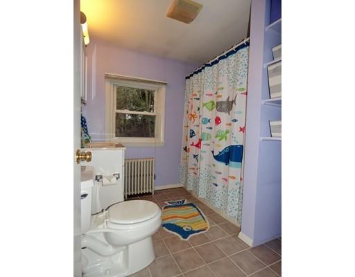 19 Benjamin Rd, Worcester, MA 01602 photo 17