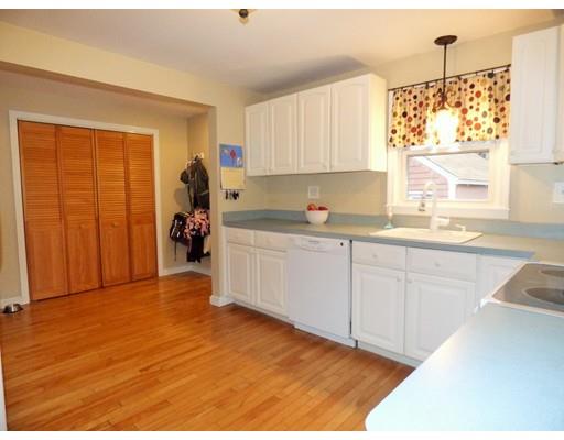 19 Benjamin Rd, Worcester, MA 01602 photo 2