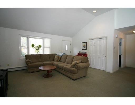 2 Vane St, Walpole, MA 02081 photo 5