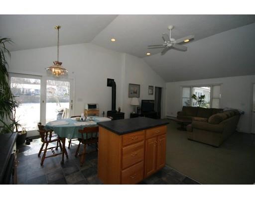 2 Vane St, Walpole, MA 02081 photo 9