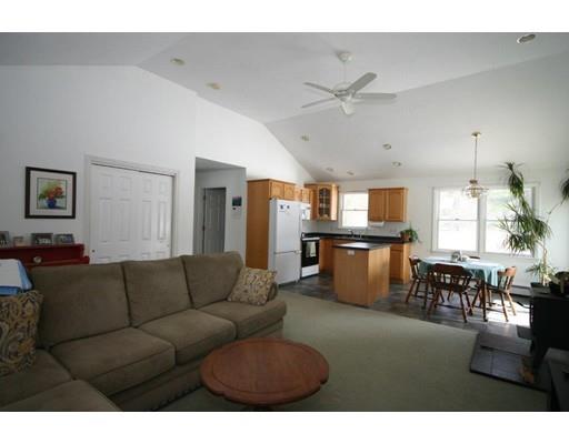 2 Vane St, Walpole, MA 02081 photo 4