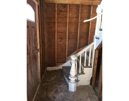 9 Warner St, Gloucester, MA 01930 photo 11