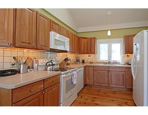 3 Gingerbread Ln, Ashburnham, MA 01430 photo 2