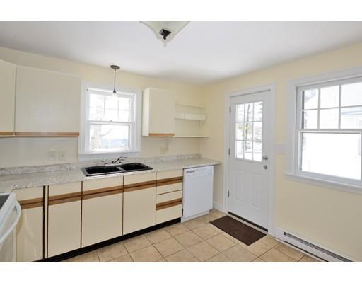 155 Carroll St, Springfield, MA 01108 photo 3