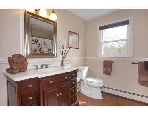 49 Eisenhower Cir, Wellesley, MA 02482 photo 12