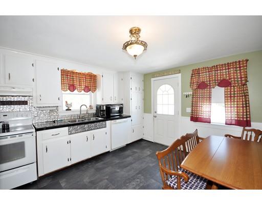 13 Jonathan Dr, Ayer, MA 01432 photo 4