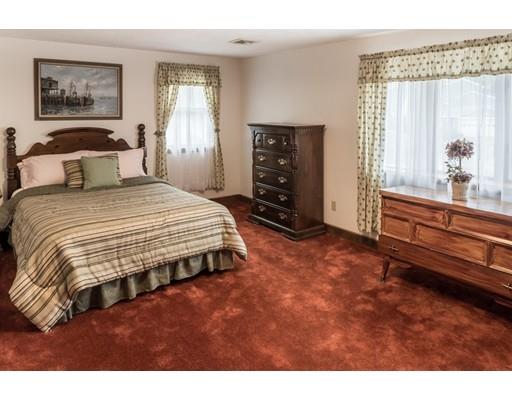 3 Surrey Ln, Canton, MA 02021 photo 5
