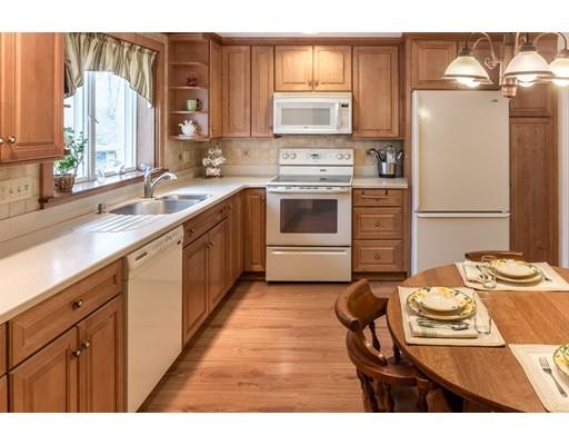 3 Surrey Ln, Canton, MA 02021 photo 3