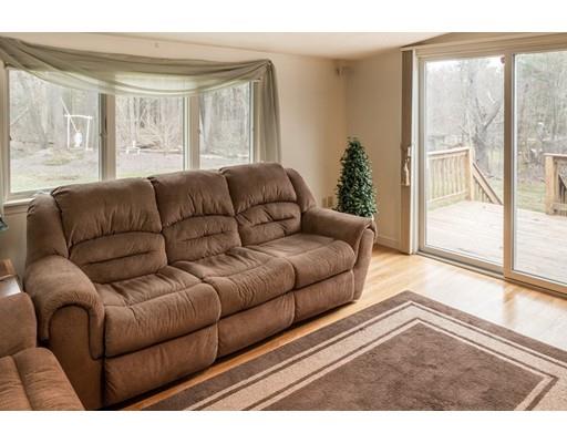 3 Surrey Ln, Canton, MA 02021 photo 4