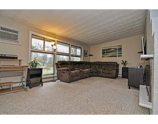 8 Ruthellen Rd, Framingham, MA 01701 photo 2